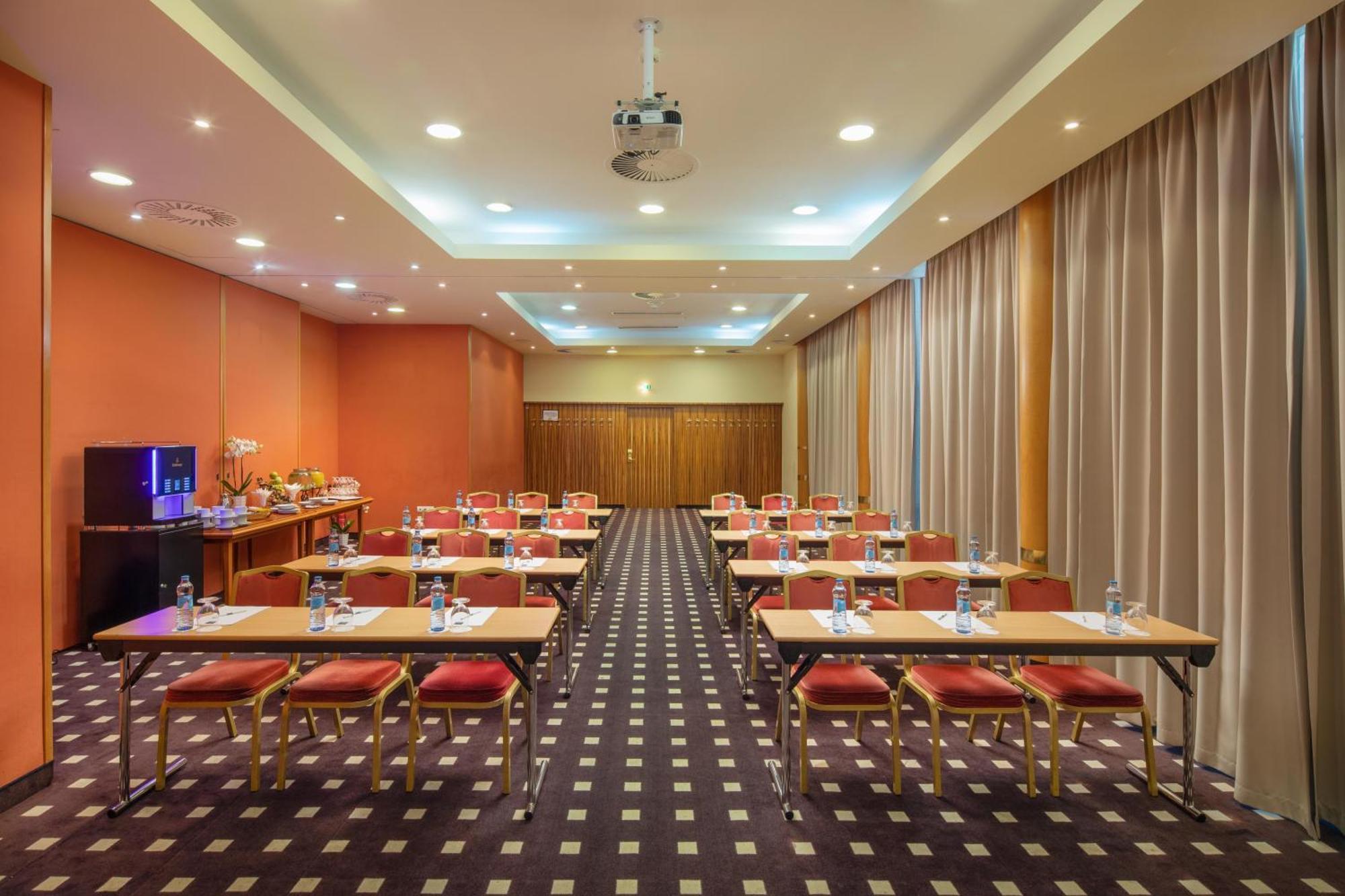 Verdi Budapest Aquincum Ngoại thất bức ảnh